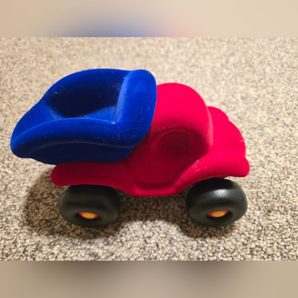 Rubbabu dump truck